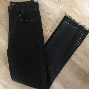 Driftwood Distressed Black Cropped Jeans